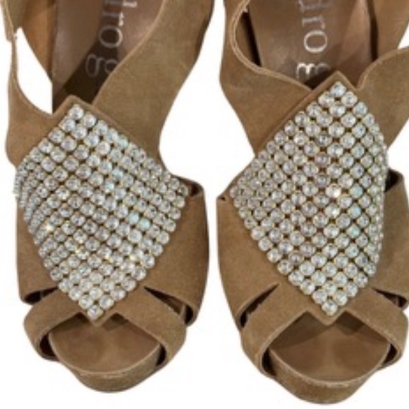 Gorgeous Pedro Garcia Suede Crystal Embellished Slingback Platform Sandals - Picture 7 of 11